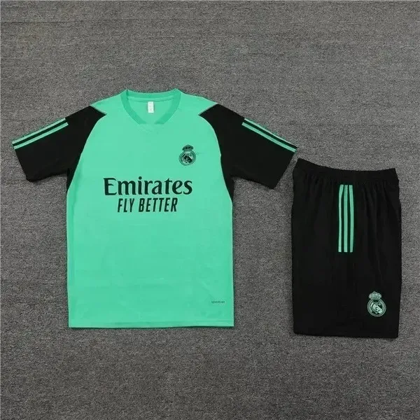 EMIRATES Football suit Real Madrid 3