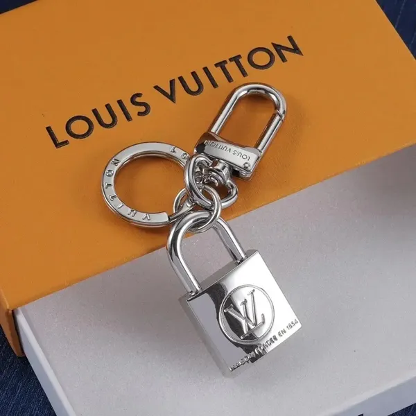 Louis Vuitton Lock Keychain [2 styles] 3